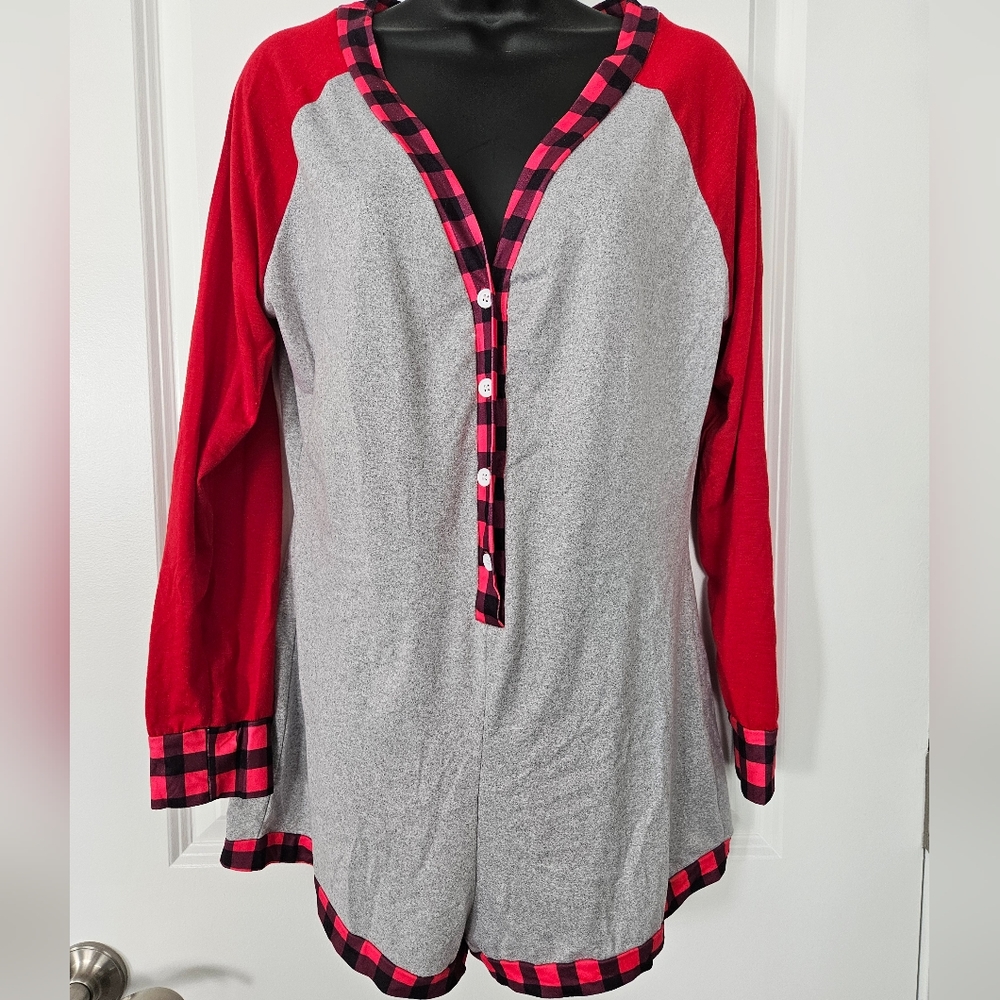 Women's  Lounge Wear Onesie NWOT Grey & Plaid Red SZ L